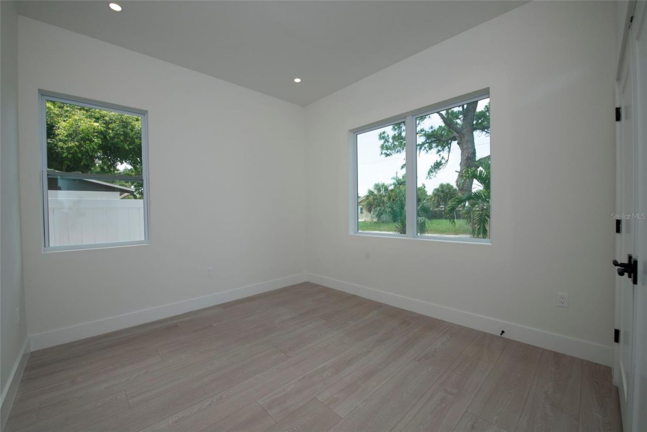 5346 2nd Avenue S, Saint Petersburg, FL 33707 Photo