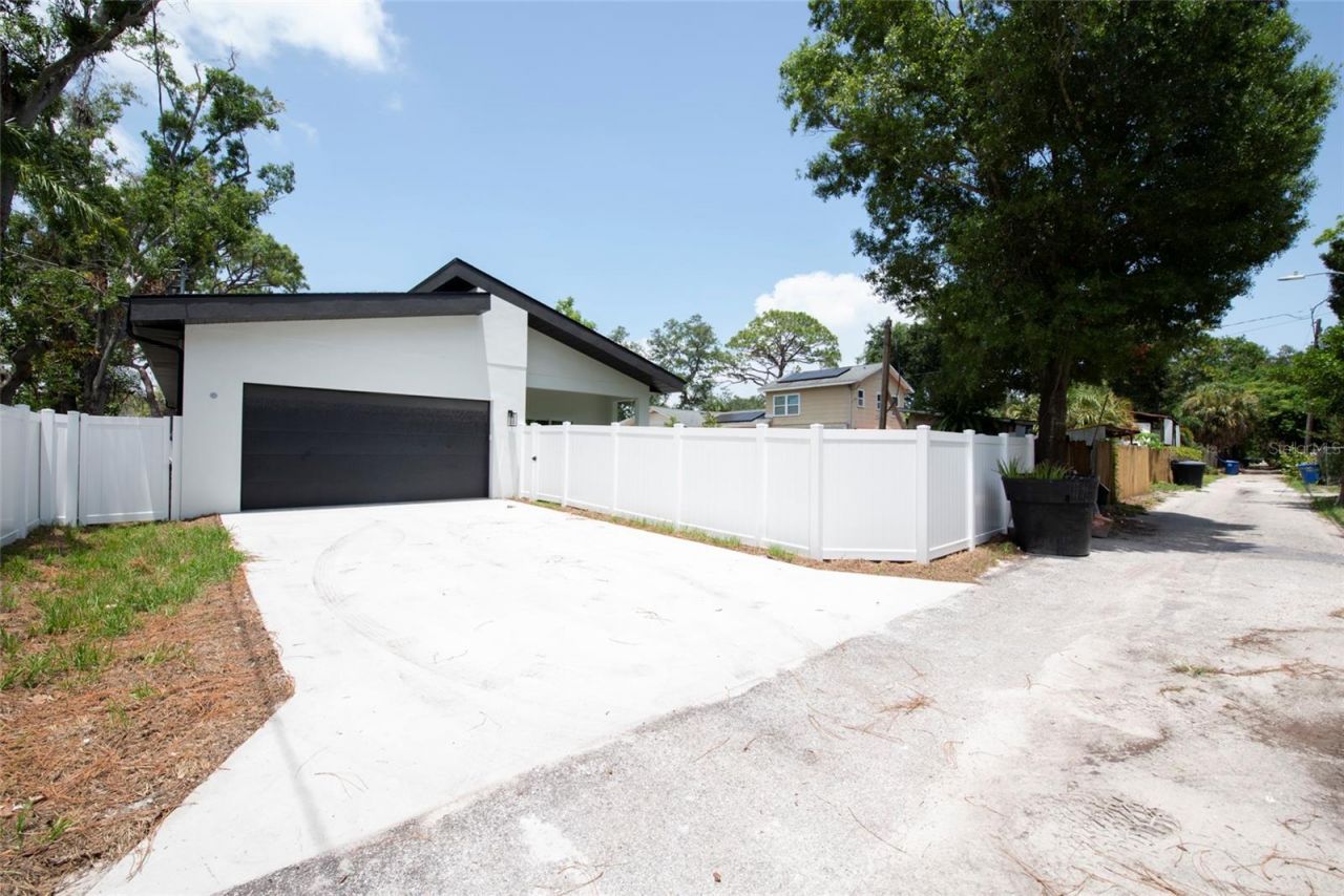 5346 2nd Avenue S, Saint Petersburg, FL 33707 Photo