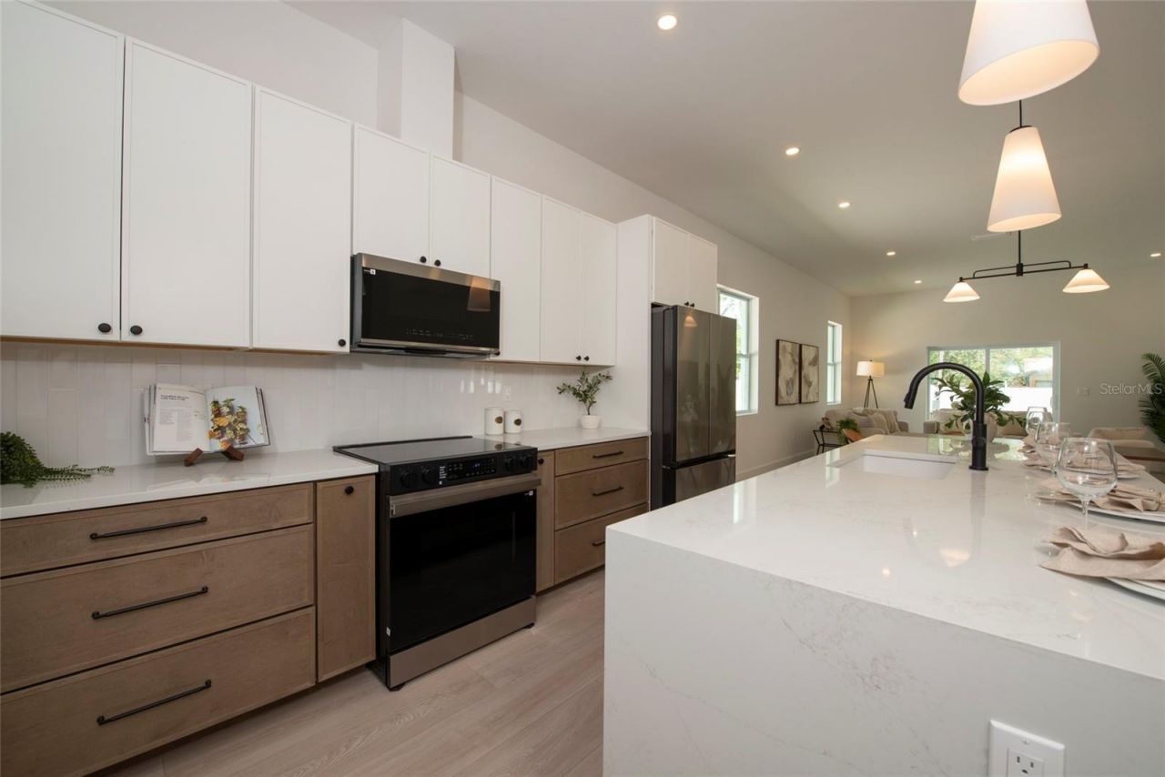 5346 2nd Avenue S, Saint Petersburg, FL 33707 Photo