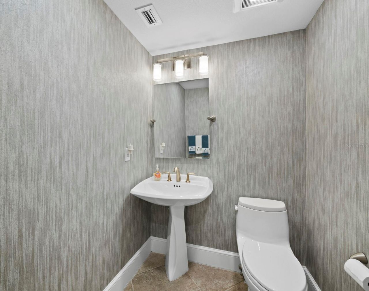 3040 Grand Bay Boulevard, Unit 225, Longboat Key, FL 34228 Photo