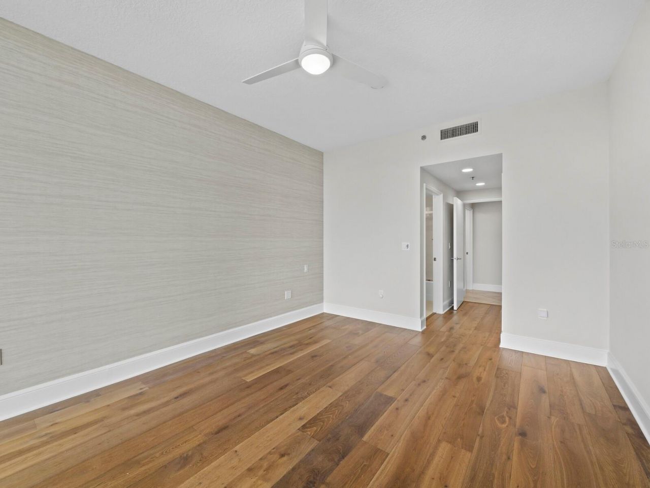 3040 Grand Bay Boulevard, Unit 225, Longboat Key, FL 34228 Photo
