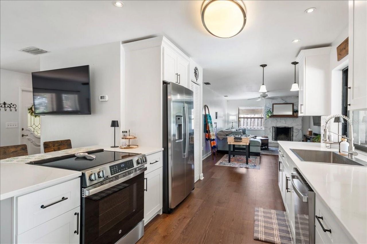4346 Meadowland Circle, Sarasota, FL 34233 Photo