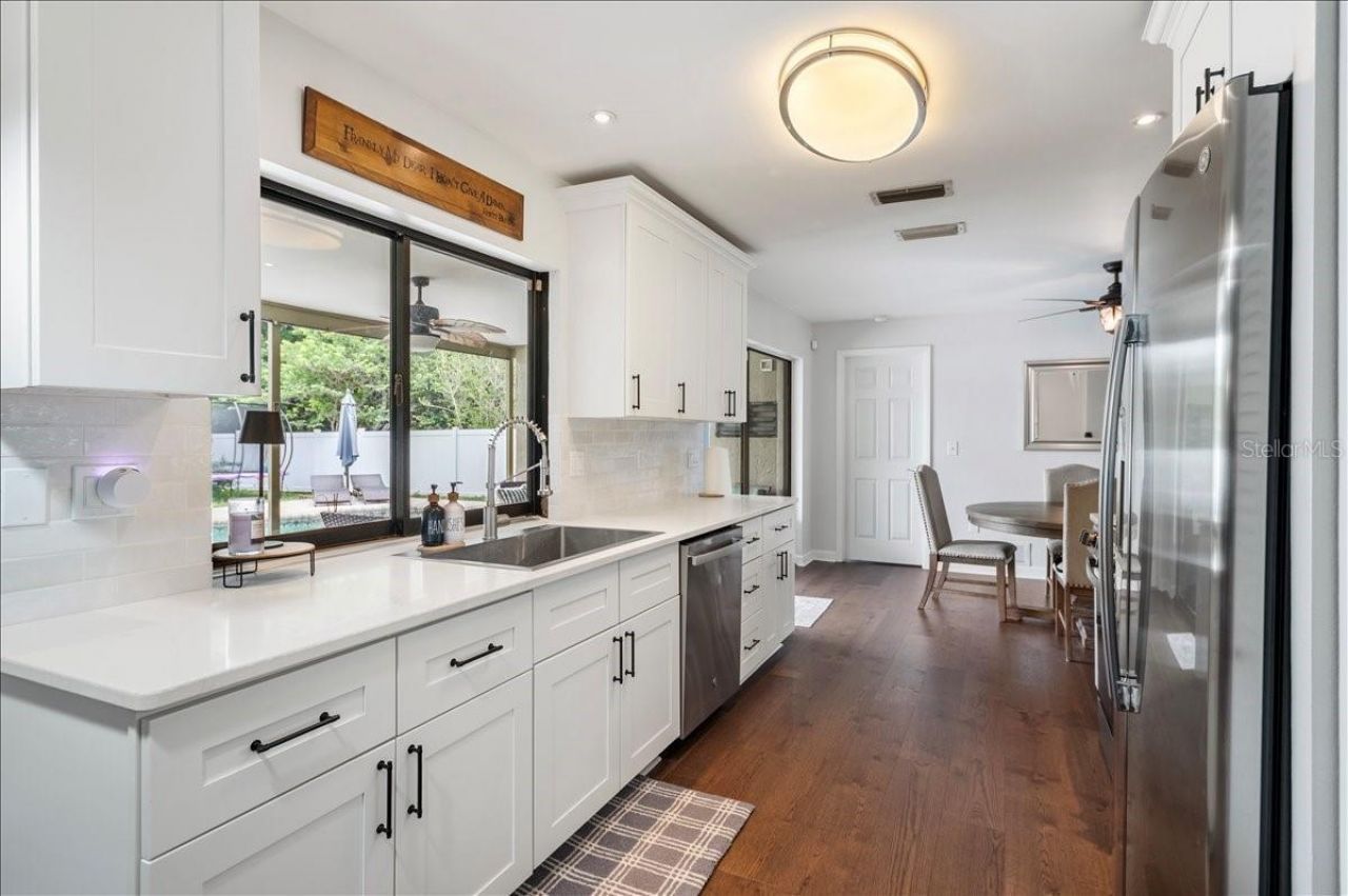 4346 Meadowland Circle, Sarasota, FL 34233 Photo