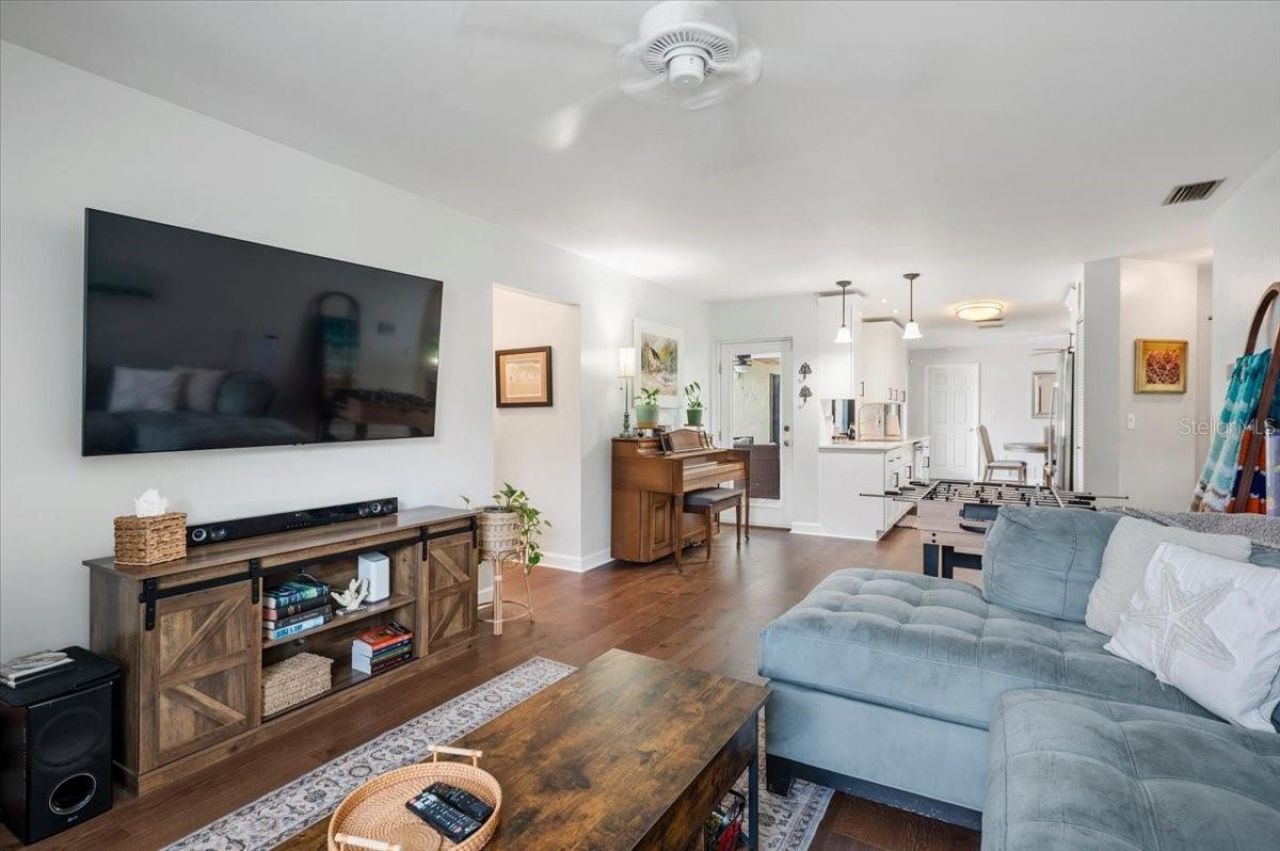 4346 Meadowland Circle, Sarasota, FL 34233 Photo