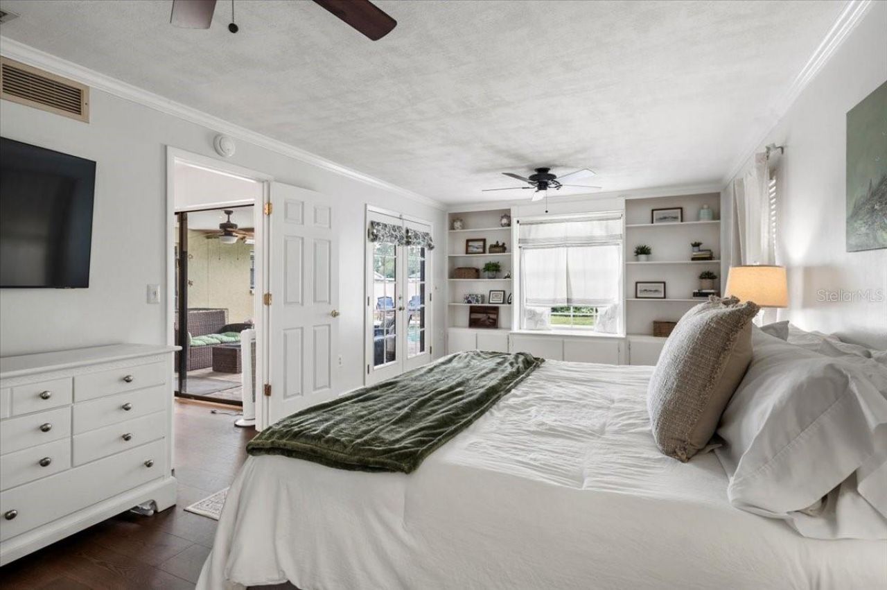 4346 Meadowland Circle, Sarasota, FL 34233 Photo