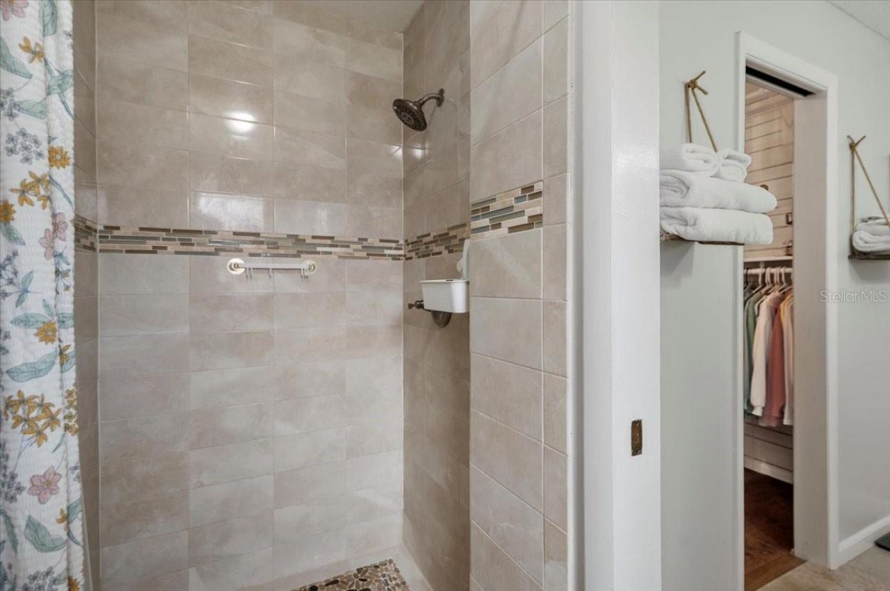 4346 Meadowland Circle, Sarasota, FL 34233 Photo