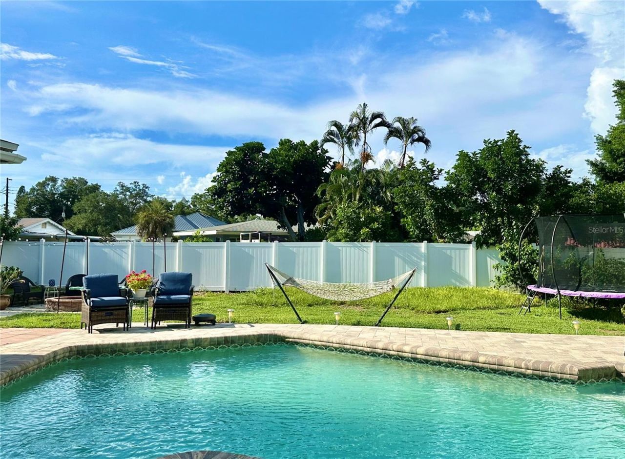 4346 Meadowland Circle, Sarasota, FL 34233 Photo