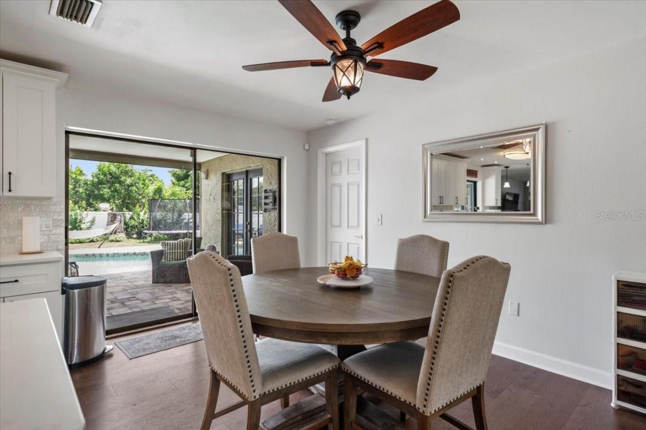 4346 Meadowland Circle, Sarasota, FL 34233 Photo