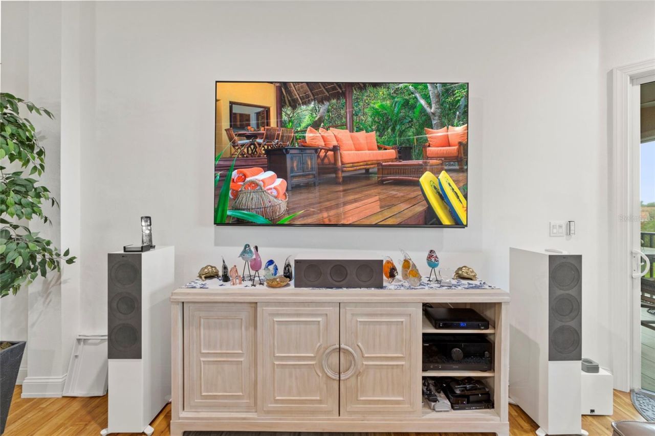 10 Franklin Court S, Unit 63C, Saint Petersburg, FL 33711 Photo