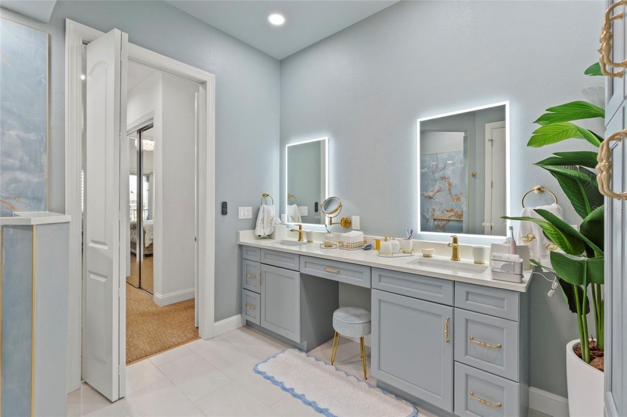 10 Franklin Court S, Unit 63C, Saint Petersburg, FL 33711 Photo