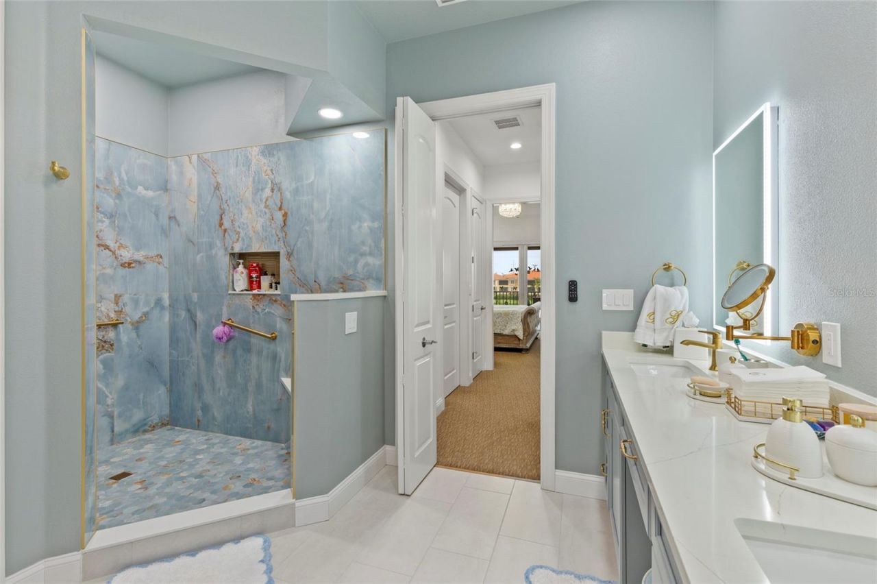 10 Franklin Court S, Unit 63C, Saint Petersburg, FL 33711 Photo