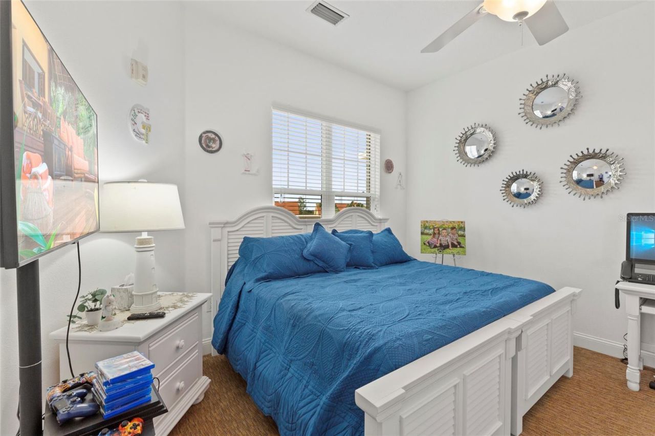 10 Franklin Court S, Unit 63C, Saint Petersburg, FL 33711 Photo
