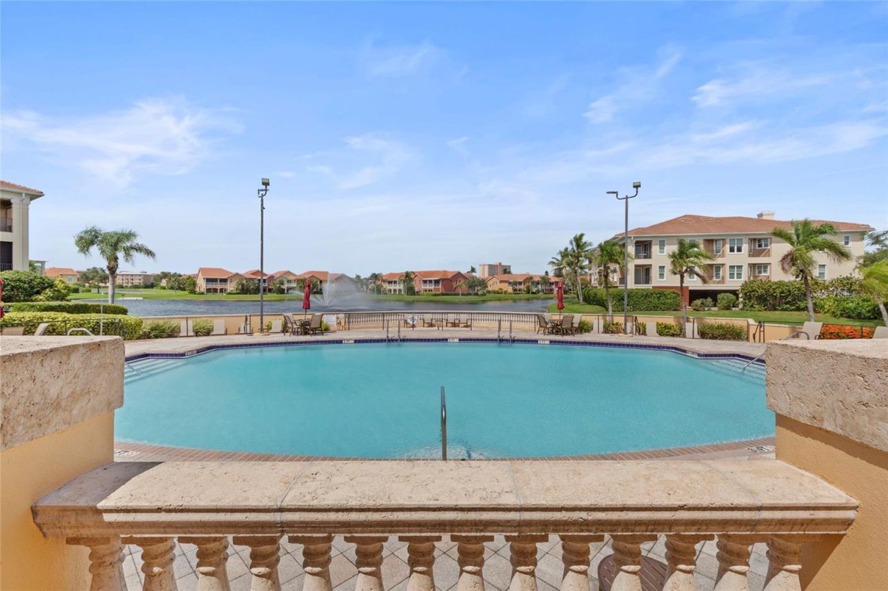 10 Franklin Court S, Unit 63C, Saint Petersburg, FL 33711 Photo