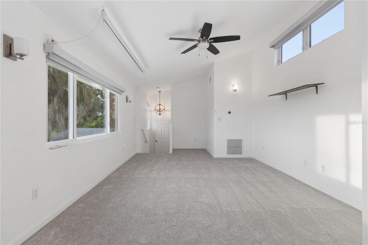 5400 Denver Street Ne, Saint Petersburg, FL 33703 Photo