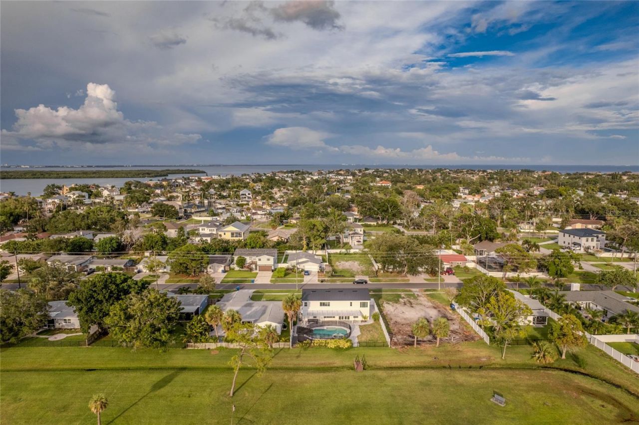 5400 Denver Street Ne, Saint Petersburg, FL 33703 Photo