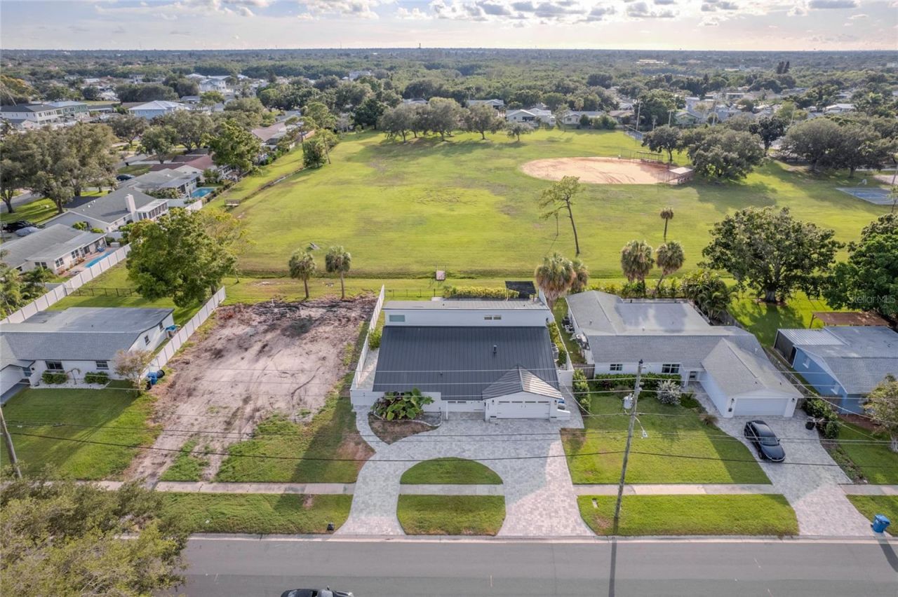 5400 Denver Street Ne, Saint Petersburg, FL 33703 Photo