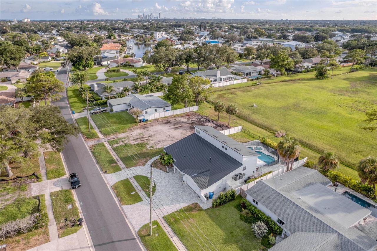 5400 Denver Street Ne, Saint Petersburg, FL 33703 Photo
