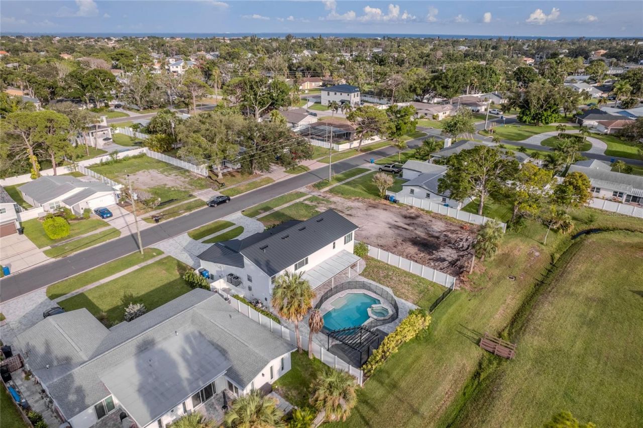 5400 Denver Street Ne, Saint Petersburg, FL 33703 Photo