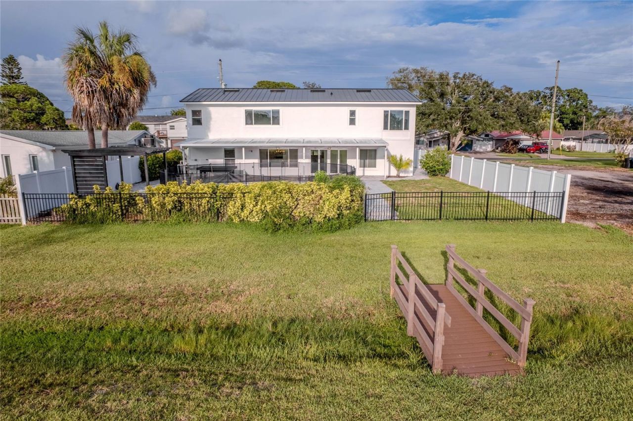 5400 Denver Street Ne, Saint Petersburg, FL 33703 Photo