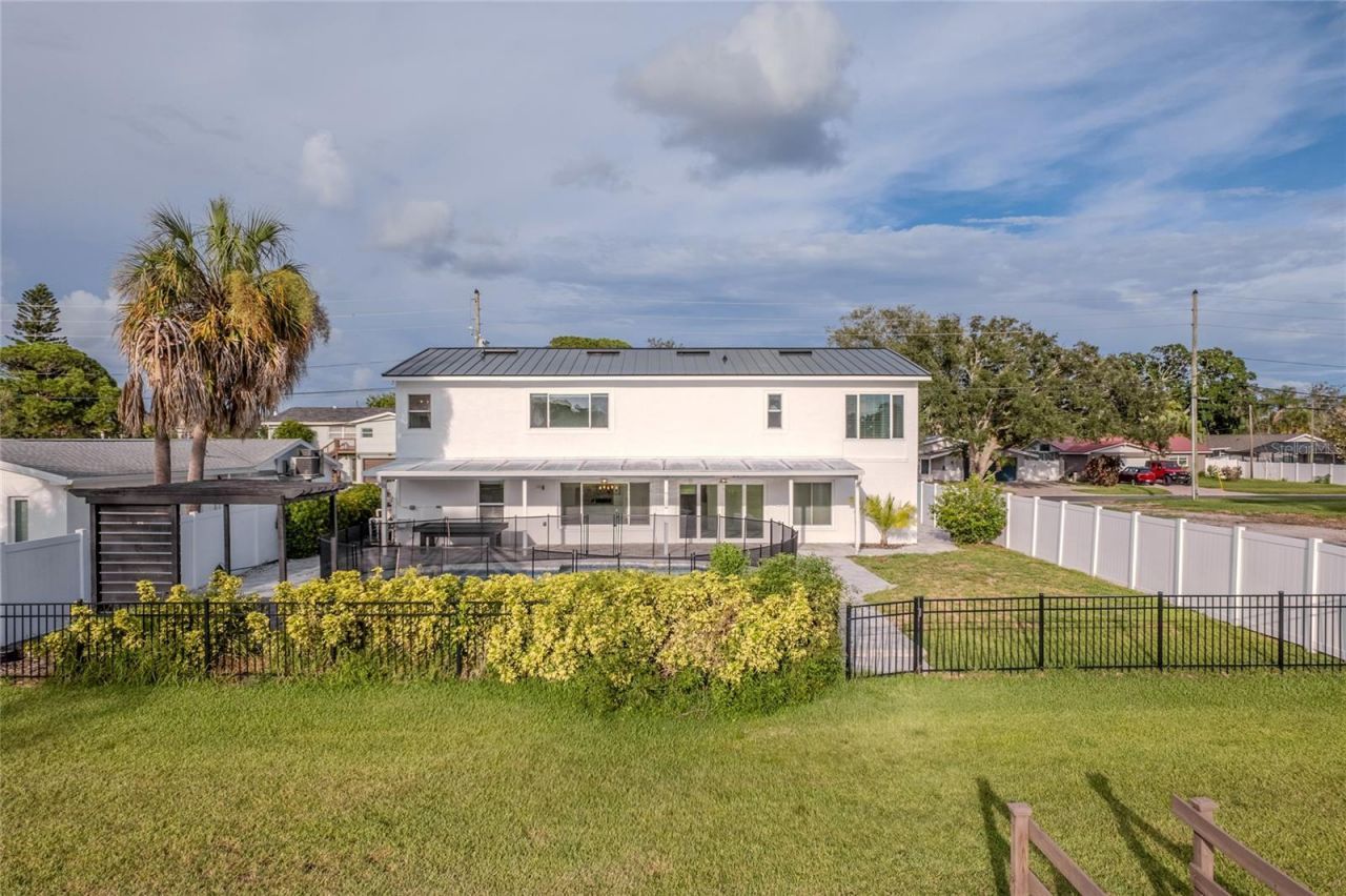 5400 Denver Street Ne, Saint Petersburg, FL 33703 Photo