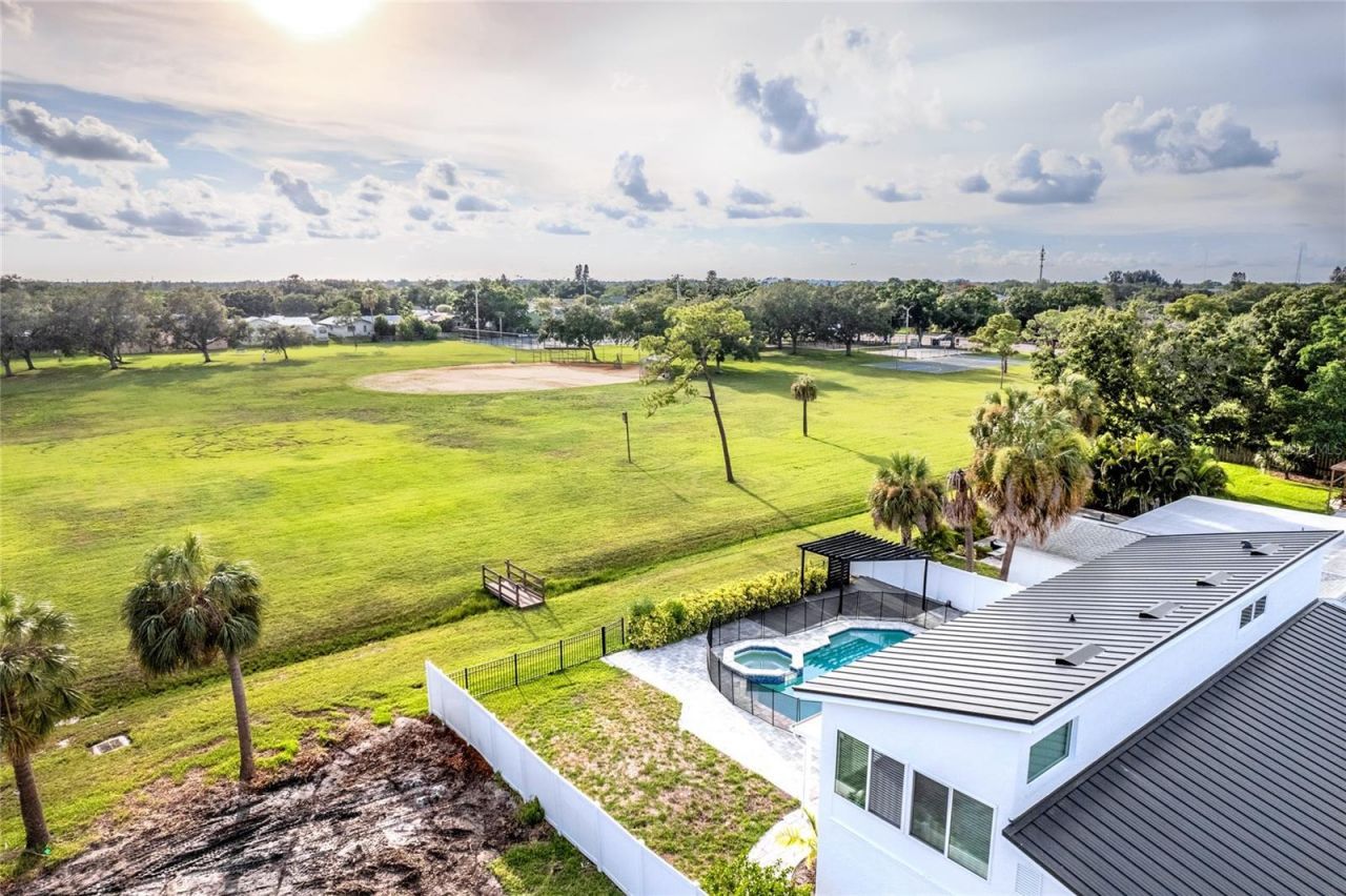 5400 Denver Street Ne, Saint Petersburg, FL 33703 Photo