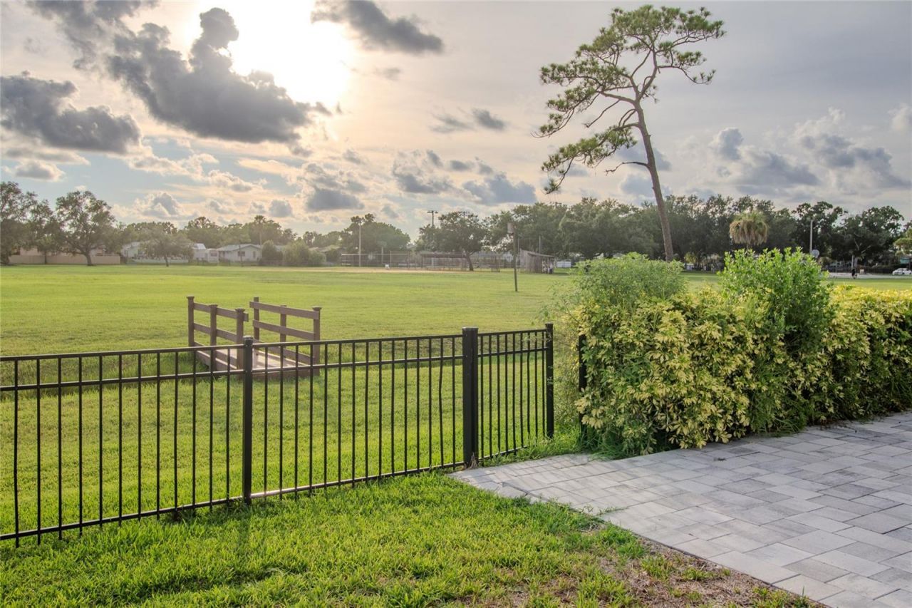 5400 Denver Street Ne, Saint Petersburg, FL 33703 Photo