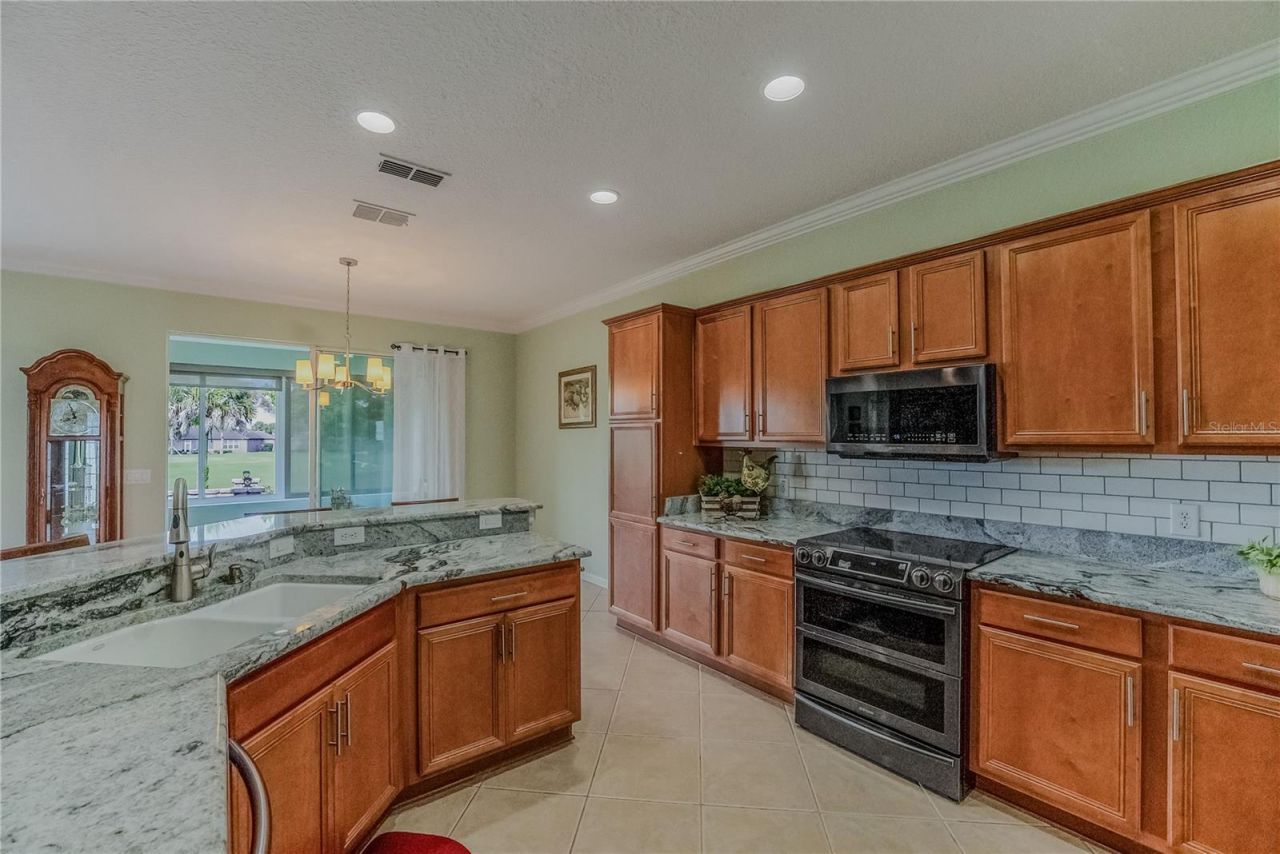9563 SW 71st Loop , Ocala, FL 34481 Photo