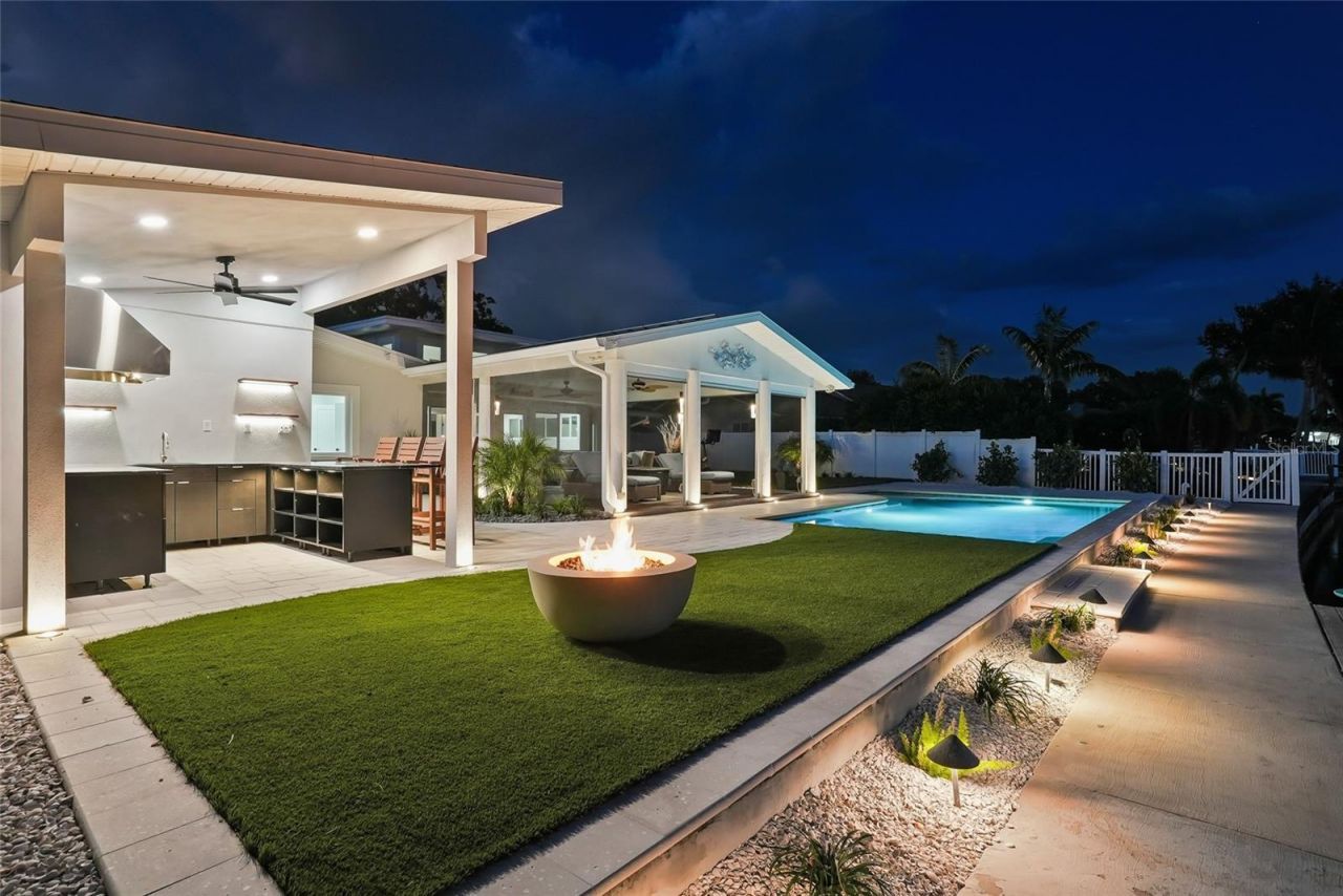 3896 42nd Avenue S, Saint Petersburg, FL 33711 Photo