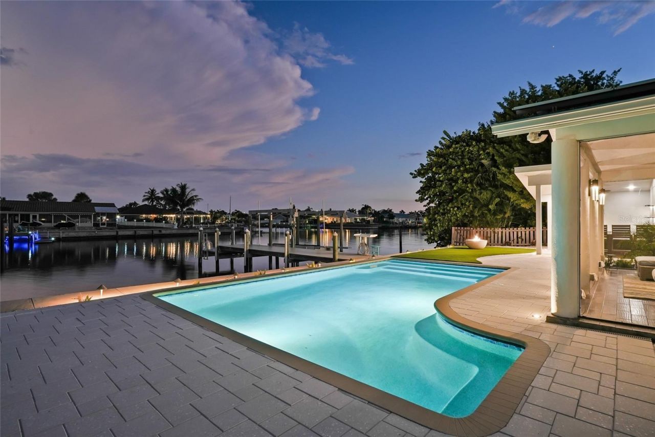 3896 42nd Avenue S, Saint Petersburg, FL 33711 Photo
