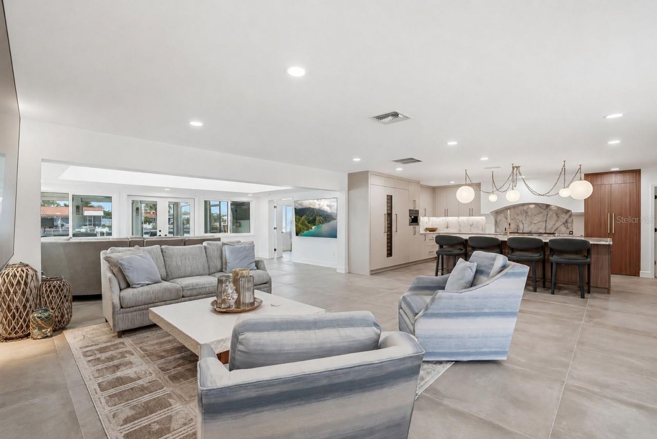 3896 42nd Avenue S, Saint Petersburg, FL 33711 Photo