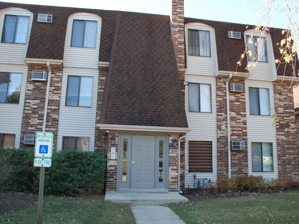 249 W COURT OF SHOREWOOD Court , Unit 2B, Vernon Hills, IL 60061