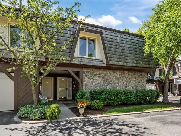 1569 Winnetka Road , Glenview, IL 60025