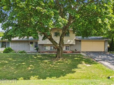 32312 W Wayburn Street, Farmington Hills, Mi 48334
