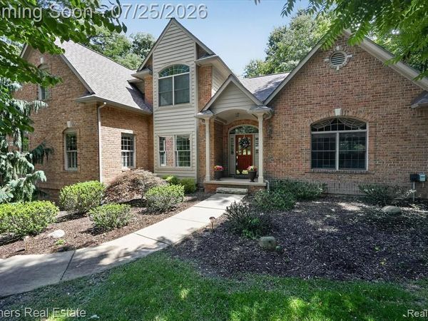 5935 Winans View Court, Hamburg Twp, MI 48169
