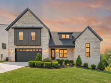 922 Elmwood Avenue, Lynchburg, VA 24503