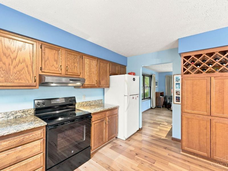 9233 Meadow Drive, Maineville, OH 45039 Photo 11
