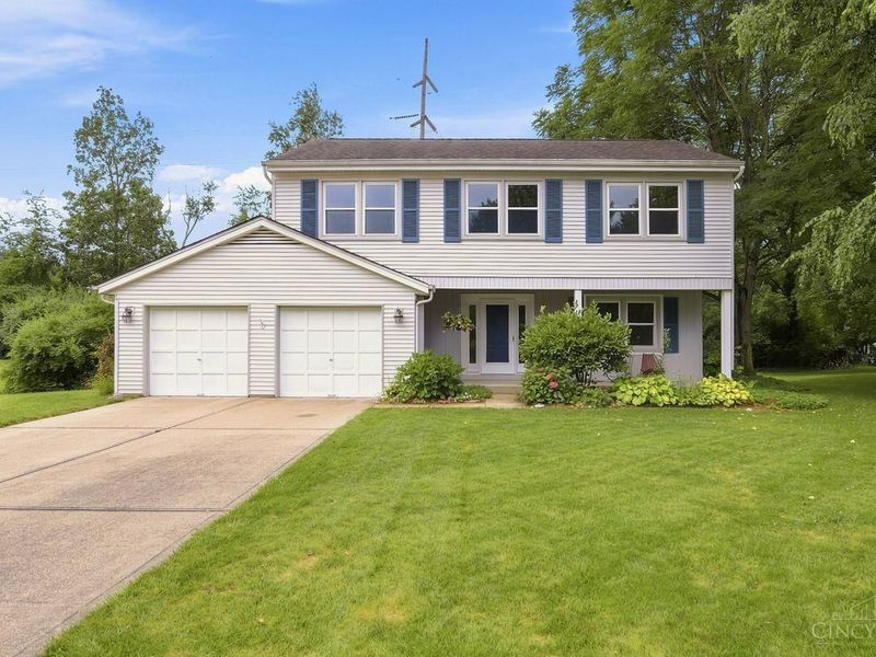 9233 Meadow Drive, Maineville, OH 45039 Photo 2