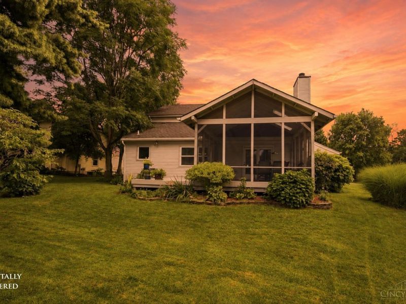 9233 Meadow Drive, Maineville, OH 45039 Photo 4