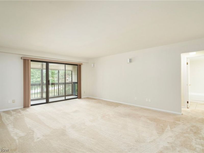160 Fox Hollow Drive, Unit 306, Mayfield Heights, OH 44124 Photo 5