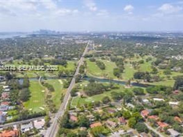 1286 NE 110th St , Miami, FL 33161