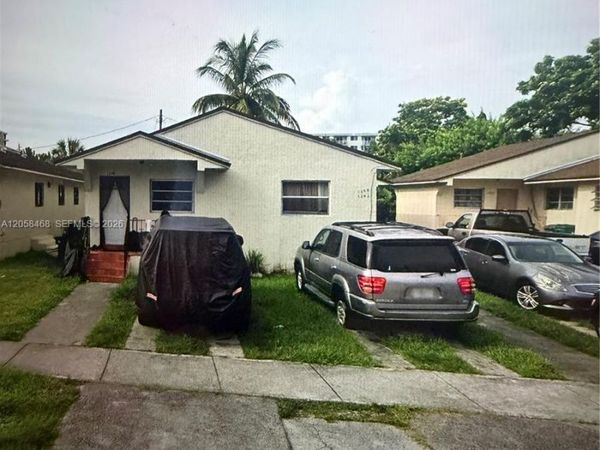 1290 NE 110th St , Miami, FL 33161