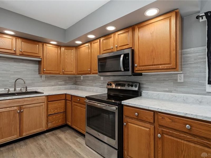 187 Poe Lane, Xenia, OH 45385 Photo 8