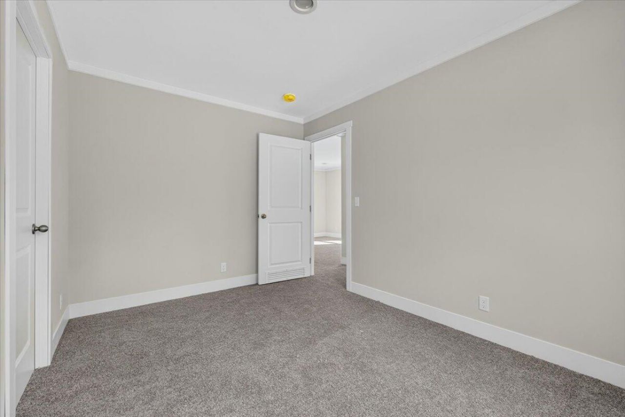 519 Stephens Lane Photo 32