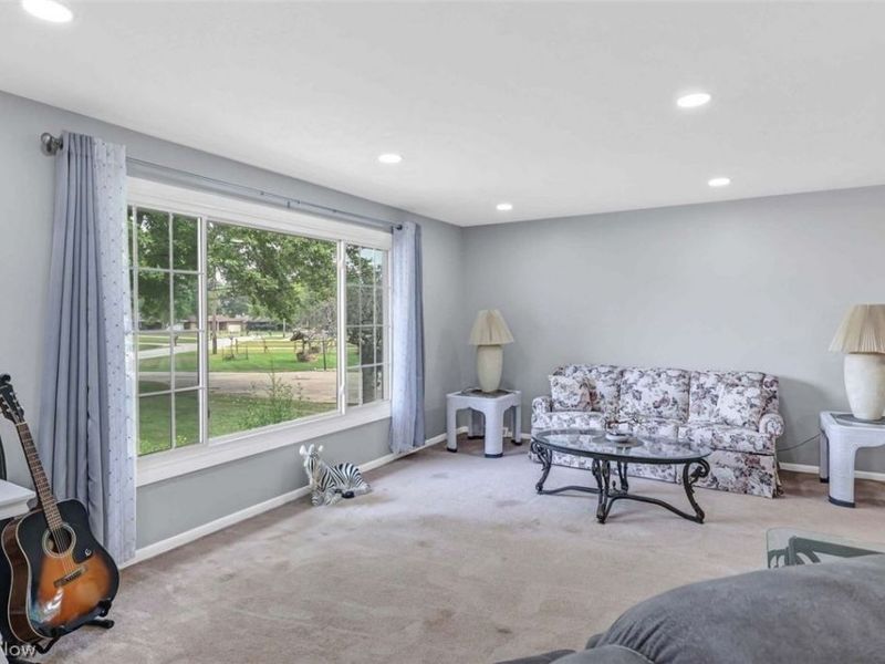 8088 Wesley Drive, Strongsville, OH 44136 Photo 10