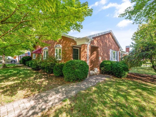 1840 Ardleigh, Columbus, OH 43221