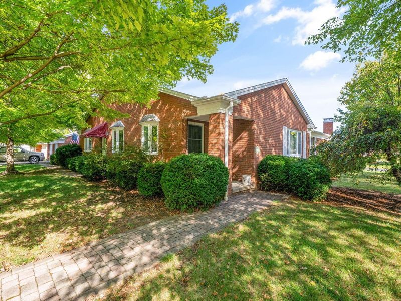 1840 Ardleigh, Columbus, OH 43221 Photo 1