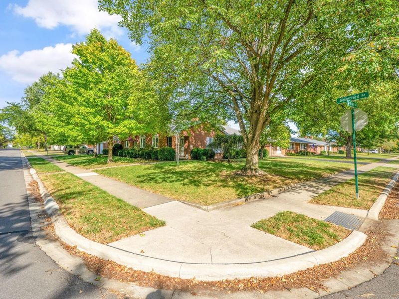 1840 Ardleigh, Columbus, OH 43221 Photo 75