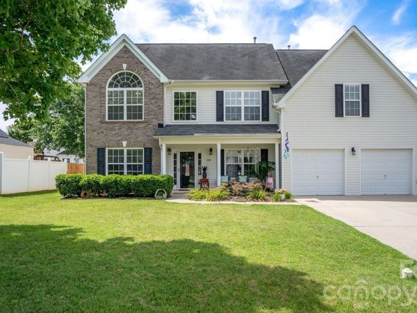 208 Elrosa Road , Mooresville, NC 28115