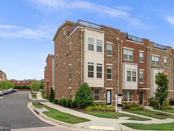 6100 NORTHWEST DRIVE , HYATTSVILLE, MD 20782