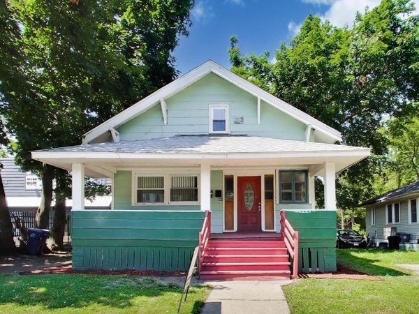664 Lenox Avenue E, Waukegan, IL 60085